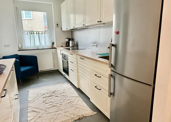 Happy Near Airport - Free Parking Apartment Schwechat