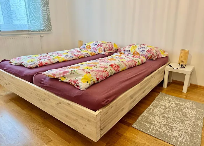 Happy Near Airport - Free Parking Apartment